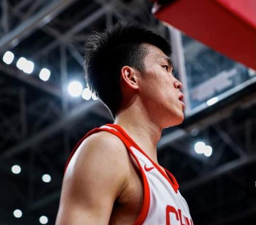 龐崢麟首秀可圈可點！制勝中投飄逸瀟灑，郭士強：組織防守得加強