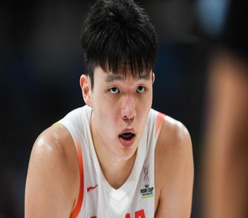 楊瀚森回國專訪：不滿新秀賽季，NBA簡潔高效，抓緊調狀態盡份力