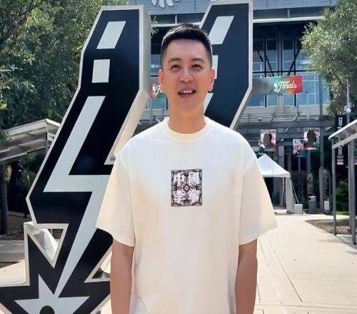 楊鳴玩梗好事將至！隊長率隊送祝福，郭艾倫和張鎮麟弗格老友重聚