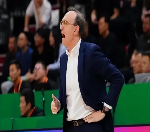 辽宁输吉林！三首发后场狂铁，乌戈用人成卧底，三分28中7！