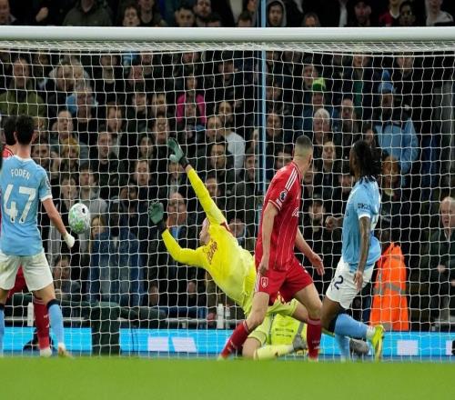 自曼城首秀以来塞门约已参与9球,英超球员中仅次于哲凯赖什