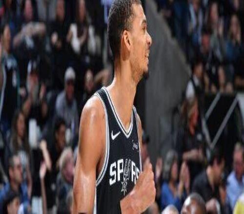 降维打击！文班38+16+5！0失误彻底杀疯！