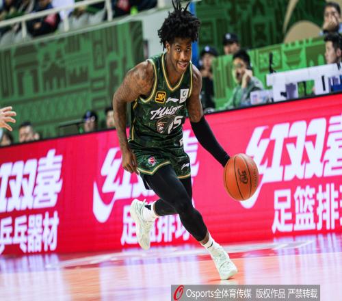 北京首钢在追逐外援戴维斯的续约权上显得格外迫切_CBA直播