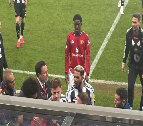 曼晚：纽卡曼联近年积怨已久，B费和乔林顿在球员通道吵架