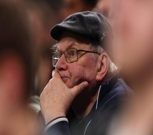 TA采访热刺vs水晶宫现场球迷：就像看着一位年长的亲戚去世了