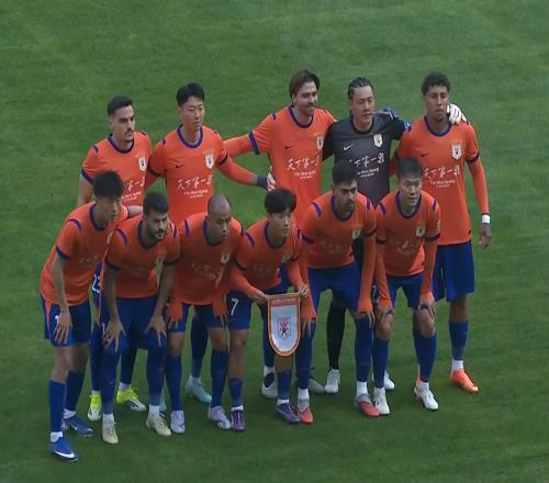 泰山30大胜铁人！场上数据一目了然，不是谢文能，头号功臣是他