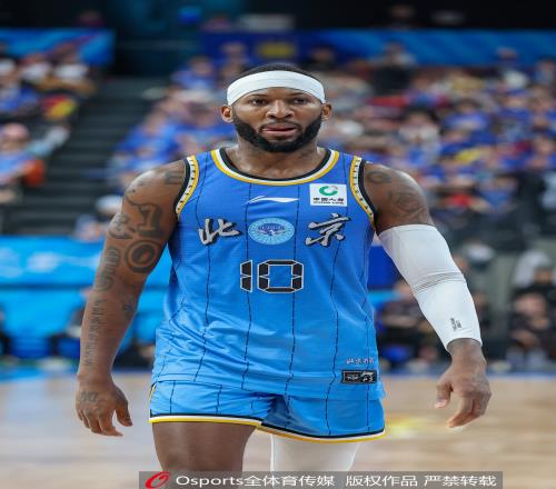 北京后场组合表现出色杰曼上半场拿下21分陈盈骏在关键时刻掌控比赛_CBA直播