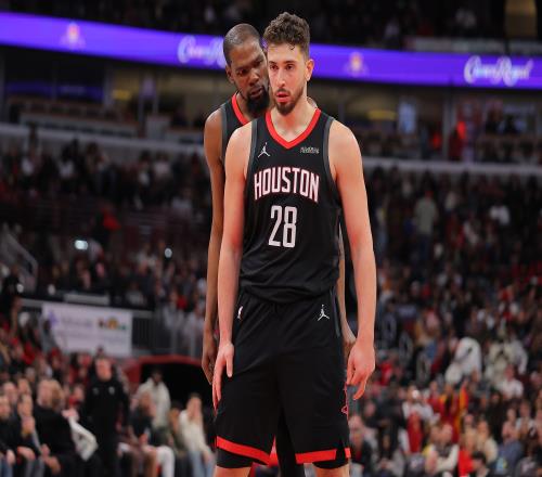 斯通:我们一直在致力于把每个人的特点凑到一起近15场终于找到了所谓的节奏_NBA直播