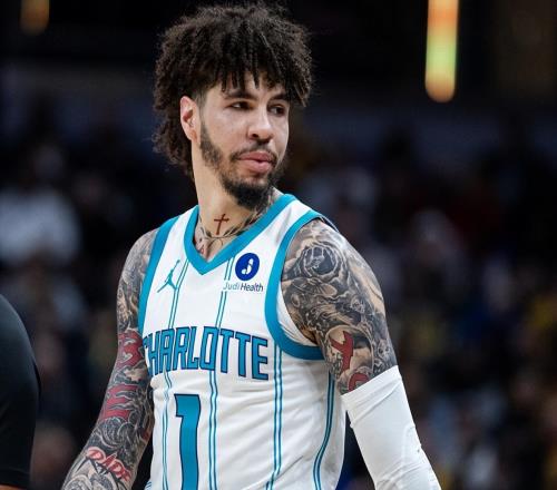 黄蜂加时1分险胜热火！三分王6中0，鲍尔贡献30+5+10+上篮准绝杀