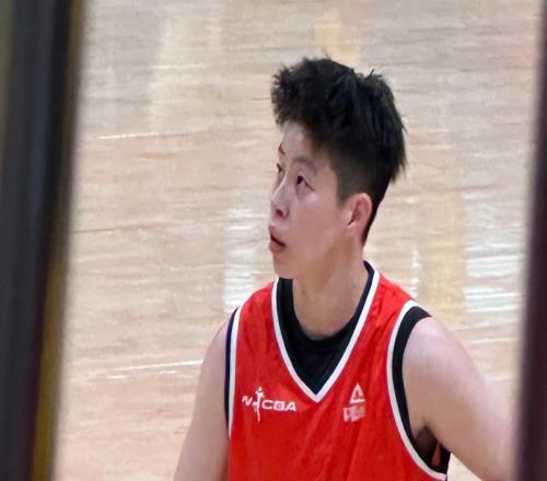 轰13+13引五人上双!1.7米女篮王牌又冒尖宫鲁鸣拒选她后悔吗