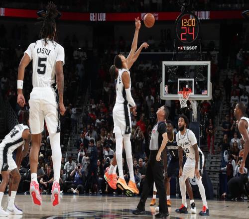 美媒公布夺冠赔率！榜首无悬念，骑士仅第五，湖人火箭均为上榜