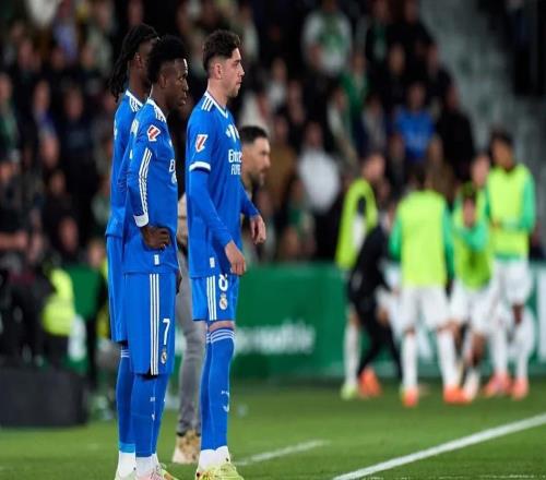 皇马中场危机:一次失败测试逼出的变阵赌博