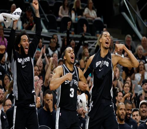 马刺常规赛数据：62胜20负西部第二，时隔7年重返季后赛