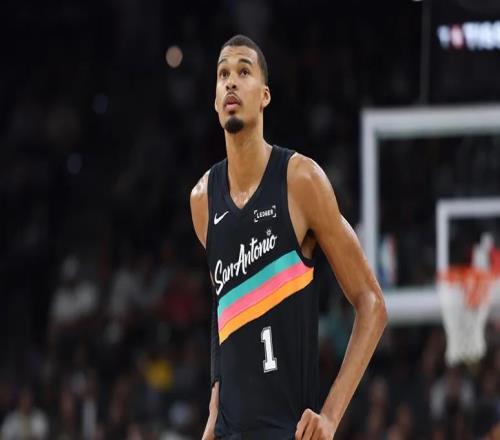 文班麻了！给机会不中用：雷霆成西部头号赢家！