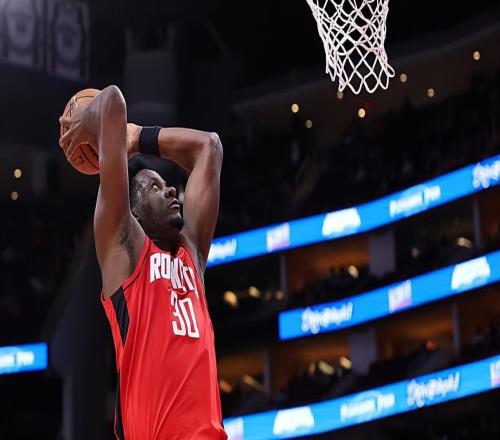 面对灰熊拿下大号两双，火箭替补中锋在季后赛中能否得到重用