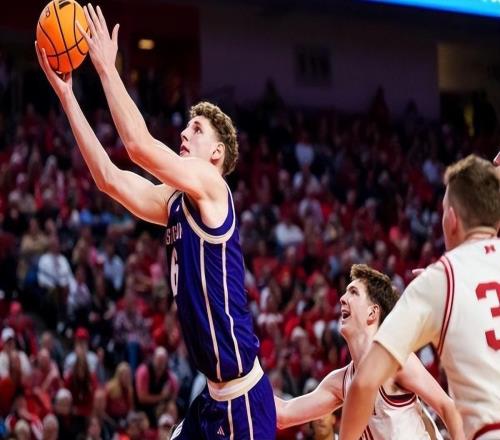 德国大一中锋将参加NBA选秀大会，他可能是高配版的雷霆先发中锋