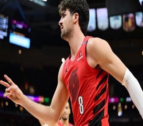 名嘴：字母哥去开拓者是最符合期待的他会去西部球队吗