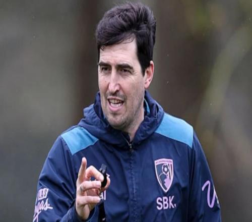 名记：家人想回西班牙是伊劳拉决定离任的主因，伯恩茅斯曾极力挽留