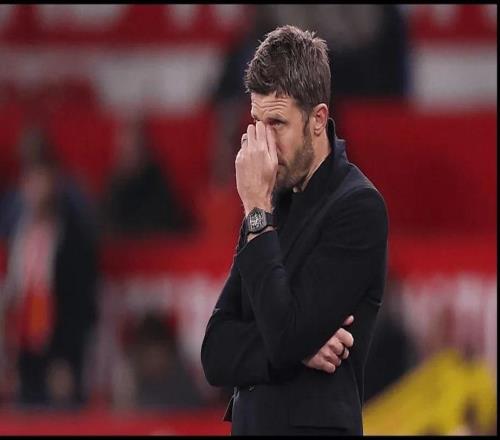 曼联防线崩塌：两主力停赛逼出19岁中卫组合