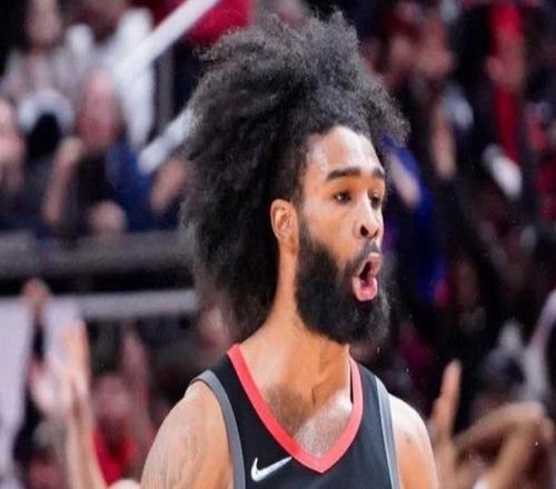 休媒高呼不该错过怀特！在场+21还中绝平后仰斯通报价过低成罪人