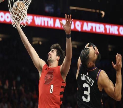 阿夫迪亚:这一年不容易,没有队友的帮助我不会有今天的表现