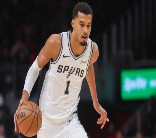 文班亚马被球员票选夺冠第2热门,却在复刻50年前最诡异剧本