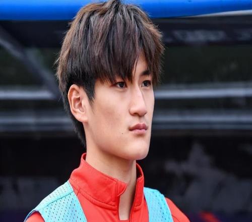 海港王牌外援遭遇重伤，因祸得福一人成最大受益者，迎来上位良机