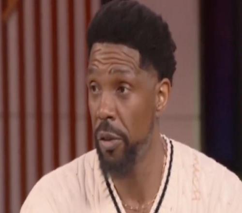 哈斯勒姆:三球不是脏球员,但他拉倒阿德巴约的动作堪比WWE