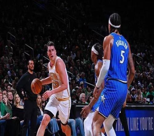 打出生涯最强之战！凯尔特人在季后赛中也应该重用这位替补中锋