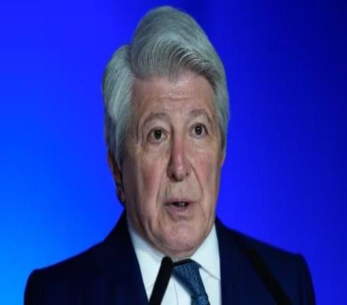 塞雷佐：欧足联认定草坪没问题，就像有人爱短发也有人爱长发