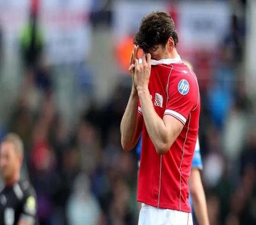 4轮差4分：英冠保级队的季后赛生死线