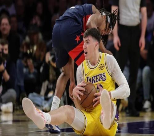 全勤82场:湖人"铁人"的生存算法