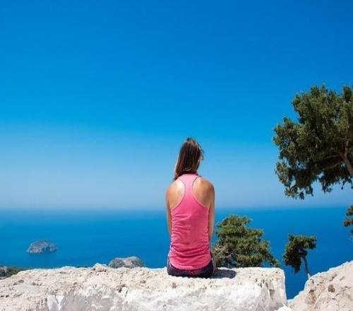 厄瓜多尔后卫的欧冠夜:一张更衣室照片