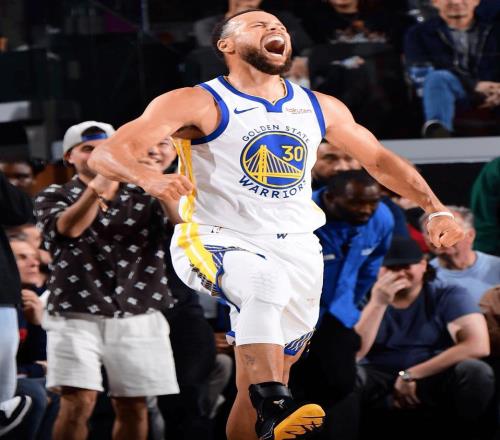 一场126121！库里王者归来创NBA纪录：追梦太香了！