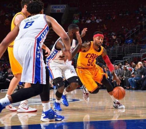 15岁就成父亲，为养家闯荡NBA，47顺位逆袭成全明星