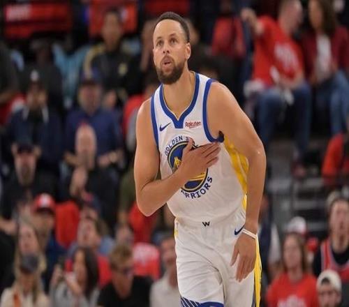 库里7记三分助勇士逆转快船，追梦格林撕下莱昂纳德超巨遮羞布