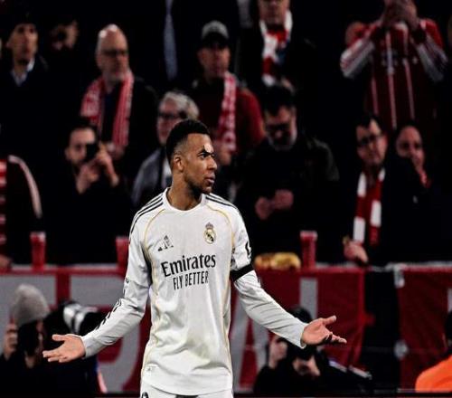 43！1.4亿超巨世界波，姆巴佩无语，拜仁晋级四强，皇马四大皆空