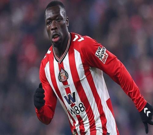 英超球员三个月收2000条死亡威胁,平台算法在养蛊