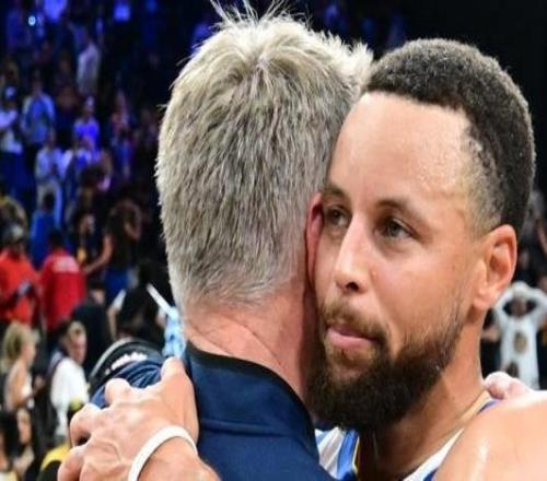 科尔：库里接管了比赛这正是库里选择复出的原因