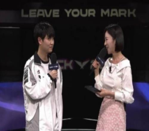 Aiming：PerfecT直接说玩纳亚菲利就赢了但我还是怀疑果然没打过