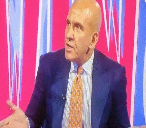 迪卡尼奥气到撞破头只因听到意甲追不上英超