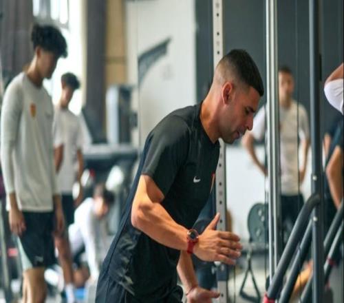 纯粹的川渝德比昔日深足助教掀翻主帅刘建业摆大巴等陈涛破阵