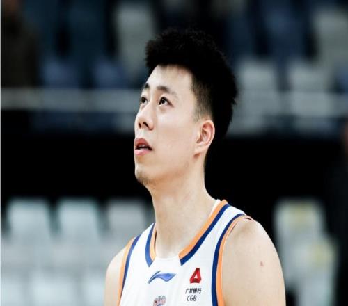 王哲林20+16上海险胜广州豪取20连胜徐昕10+15伯顿36+10