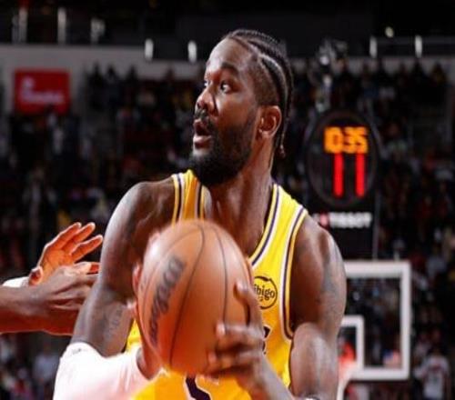 艾顿：整个赛季我们都在经历困境和伤病但总有人挺身而出