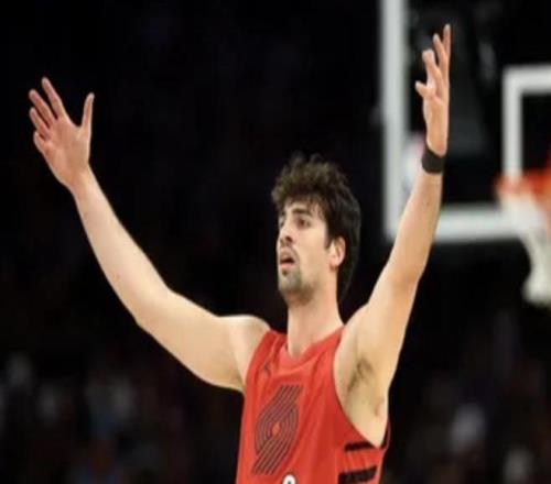 皮尔斯：全明星前我都不知道阿夫迪亚是谁，现在他打出了名声