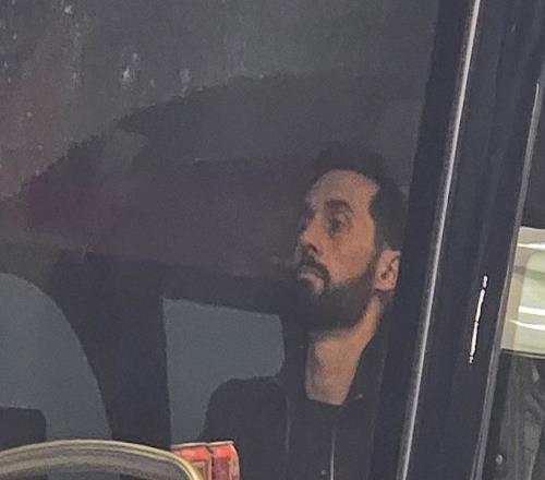 欧冠出局后，皇马B队主帅竟"蹭"上大巴