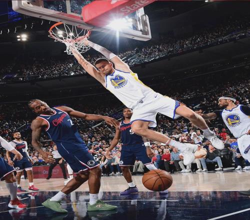 末节43分!勇士淘汰快船!库里35+7记三分率队逆转