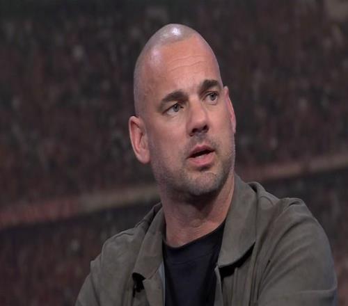 斯内德:卡马文加愚蠢至极,皇马球员应该把怒火发泄在他身上