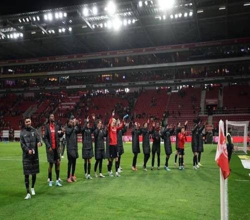 三球领先却怕客场:欧联杯晋级的悖论