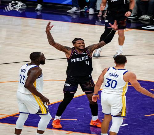 勇士遭太阳淘汰！库里创1大耻辱纪录，詹杜库谁能走到最后呢